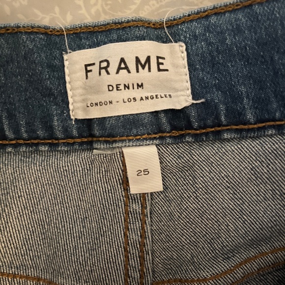 Frame Le Straight in Thistle - Picture 9 of 15